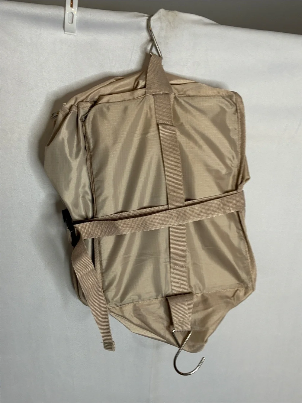 EUC Hanging Compression Closet for Travel or Organization